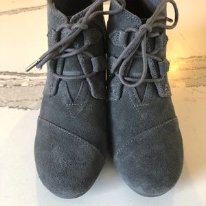 Toms Kala Wedge Booties